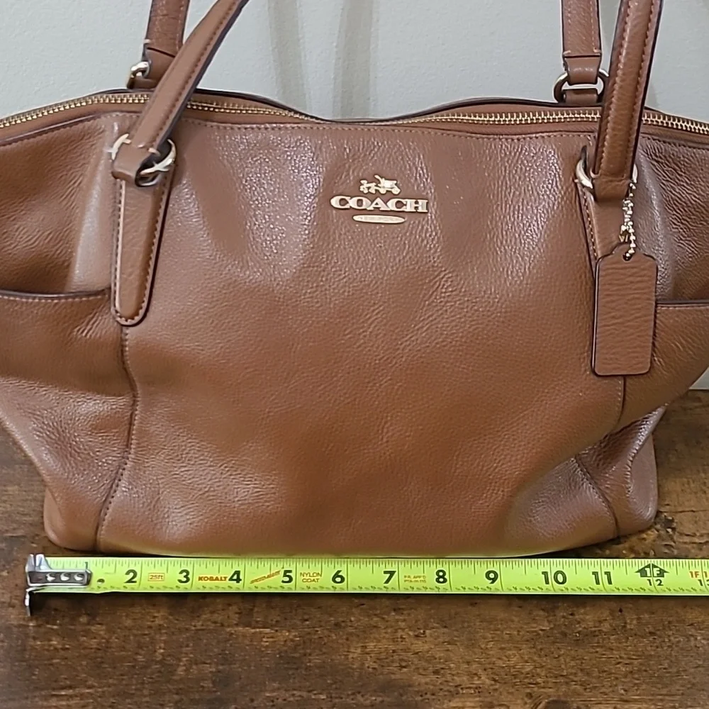 Coach Tan Leather Tote Bag with Dust Bag - Picture 4 of 16